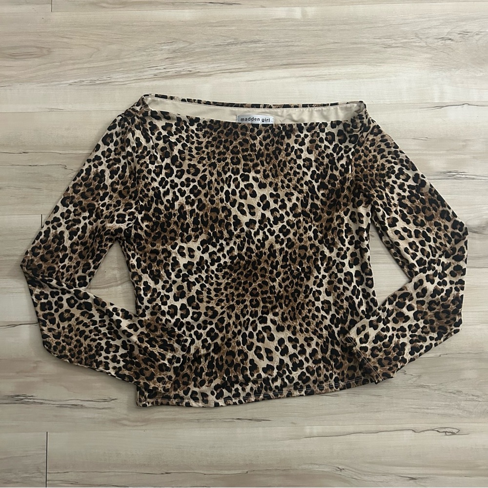 Madden Girl Cheeta Print Off The Shoulder Top Size Medium
